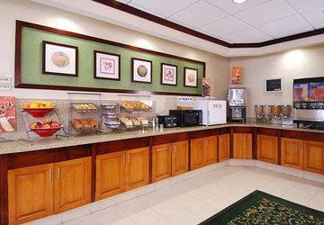 Fairfield By Marriott & Vegas Stadium Area 3*