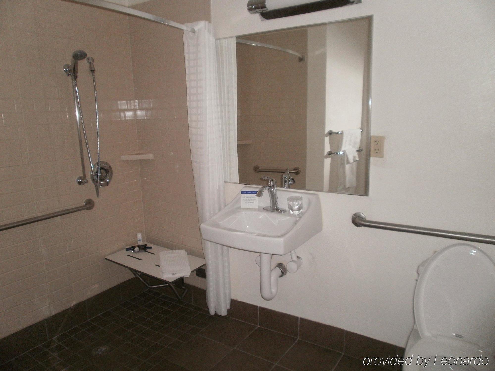 Sonesta Simply Vegas Convention Center Hotel