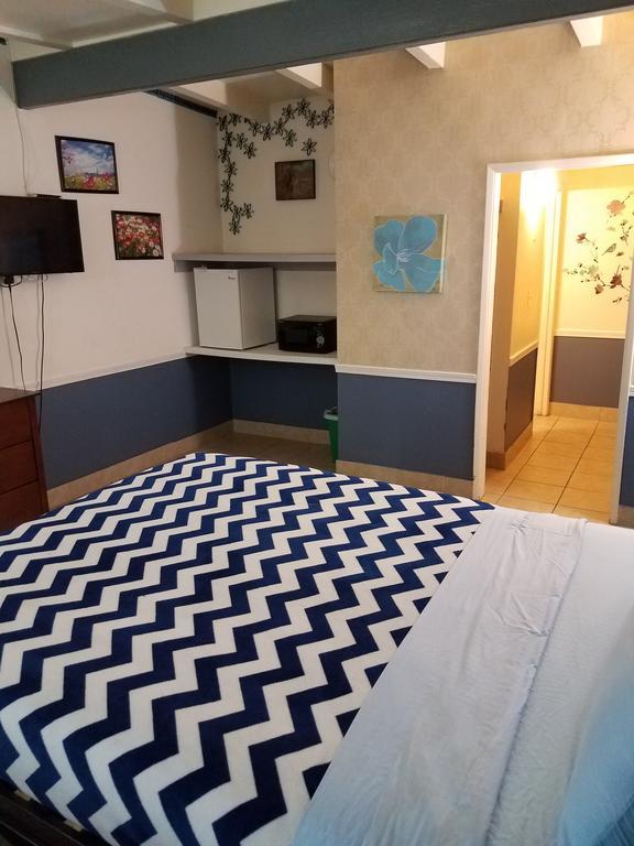 Travelers Hostal