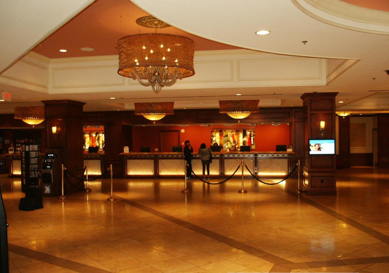At Marriott's Grand Chateau Vegas Strip-no Fee Apartahotel