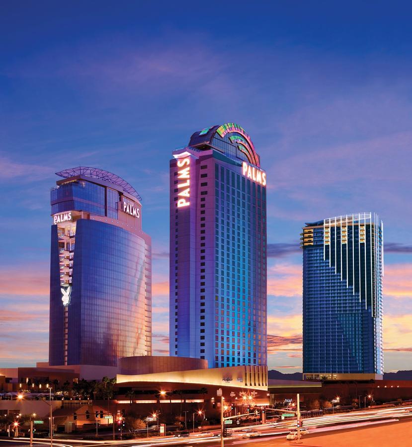 Luxury At Palms Place Apartahotel 4*