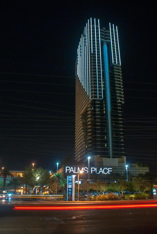 Luxury At Palms Place Apartahotel 4*