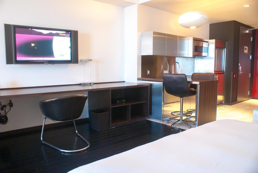 Luxury At Palms Place Las Vegas