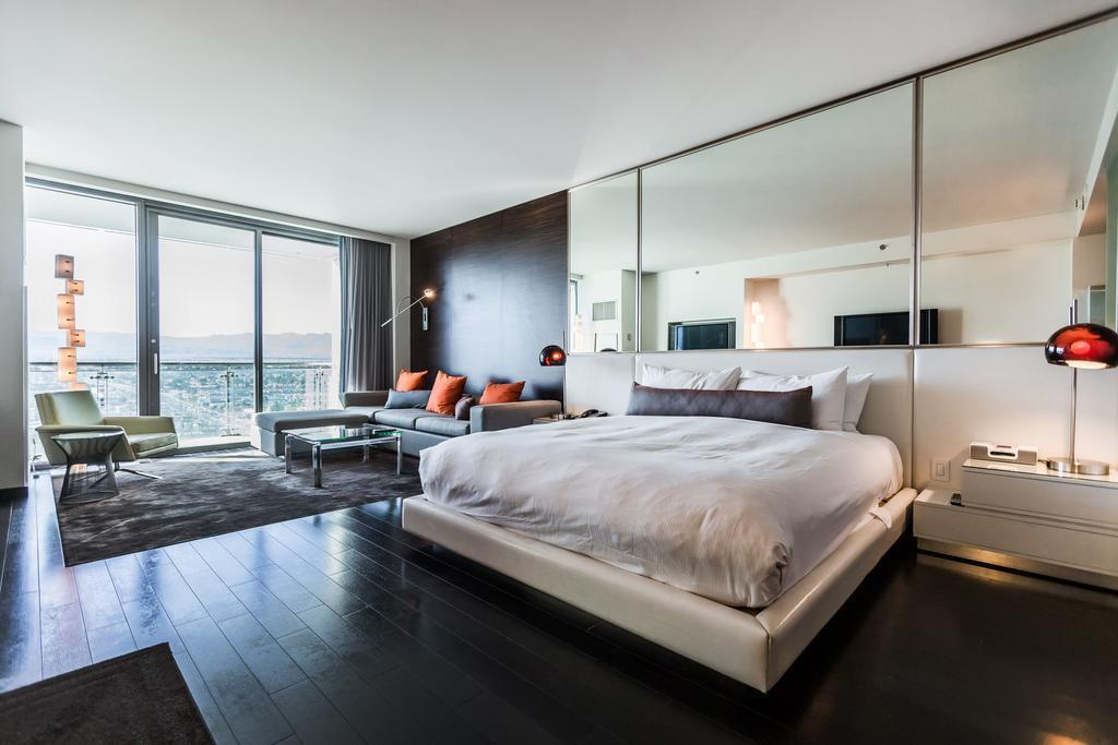 Luxury At Palms Place 4*