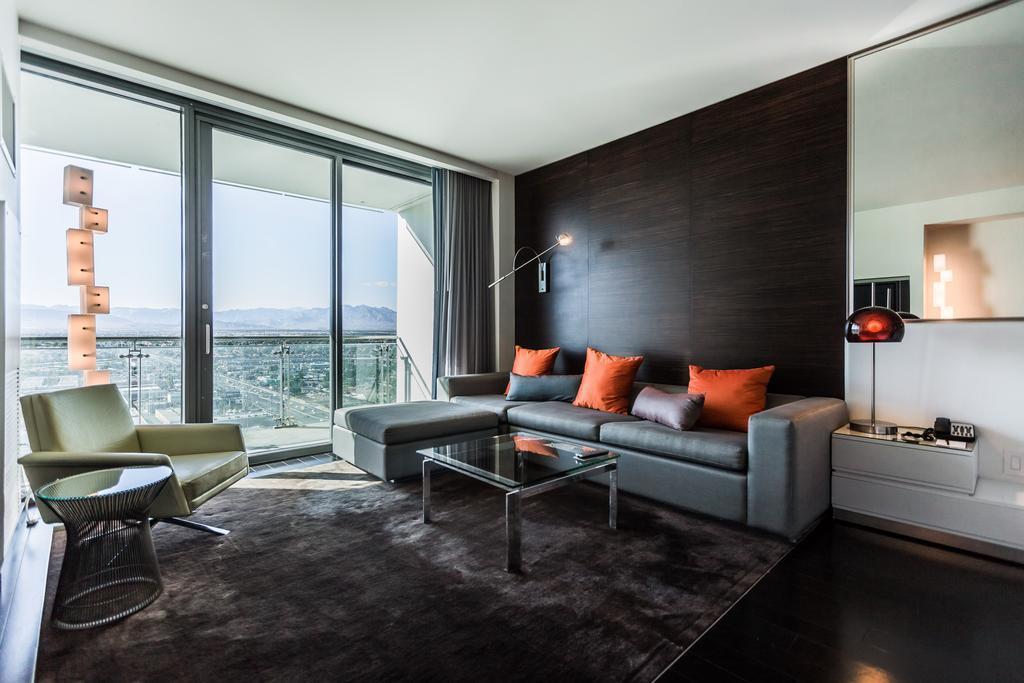 Luxury At Palms Place 4*