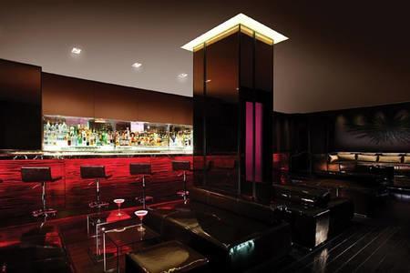 Luxury At Palms Place 4*