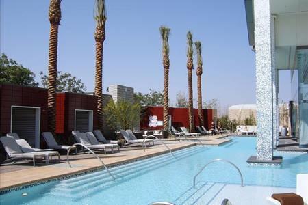 Luxury At Palms Place Apartahotel