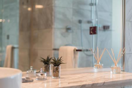 Luxury At Palms Place Apartahotel 4*
