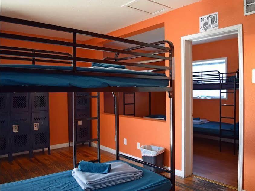 Hostal Sin *