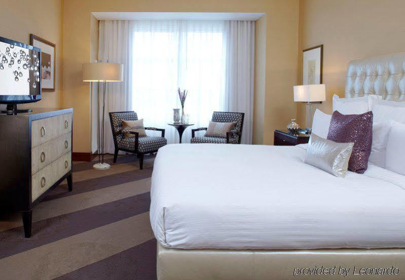 Hotel Renaissance Vegas 4*