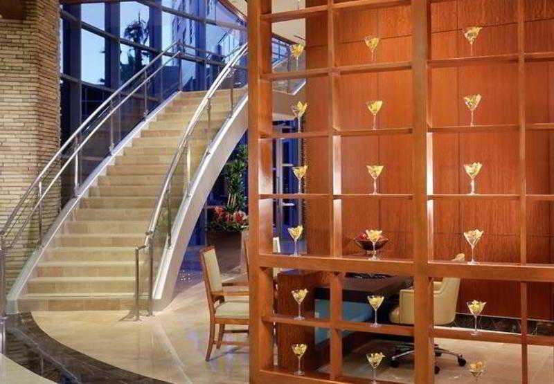 Renaissance Vegas 4*