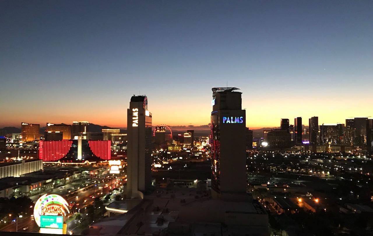 Apartahotel Palms Place - 27th Floor Strip View Studio