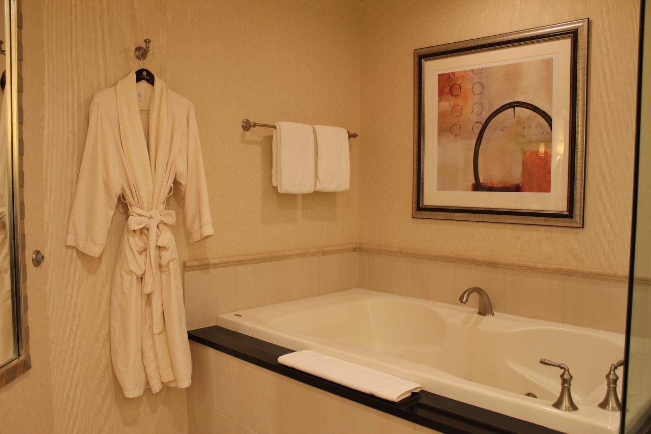 Luxury International At The Signature Apartahotel 4*