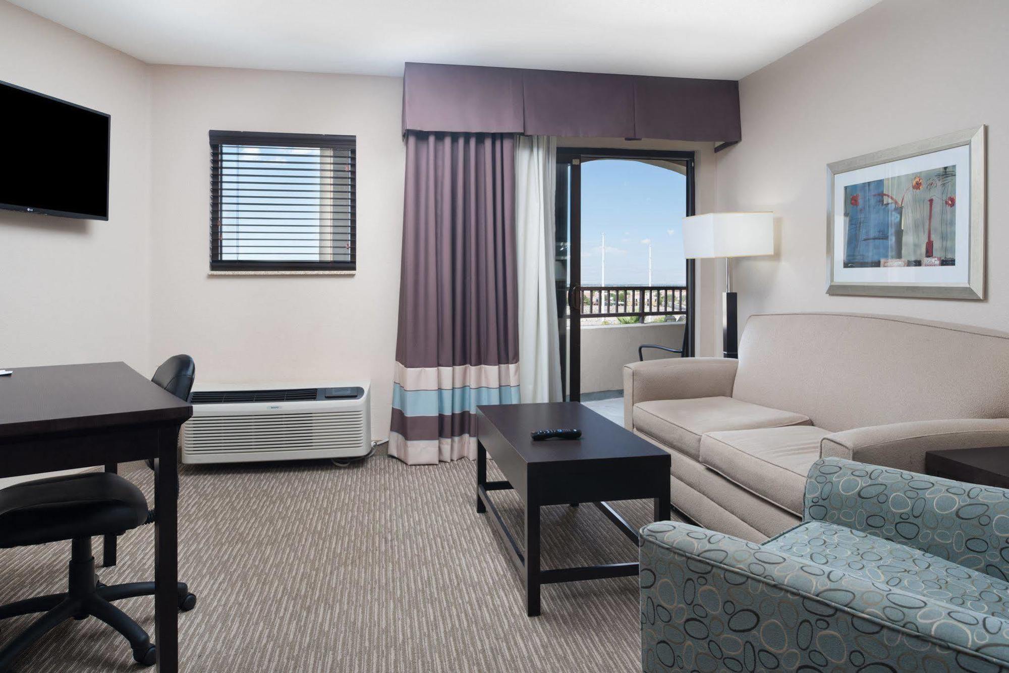 Western Vegas South Henderson Hotel