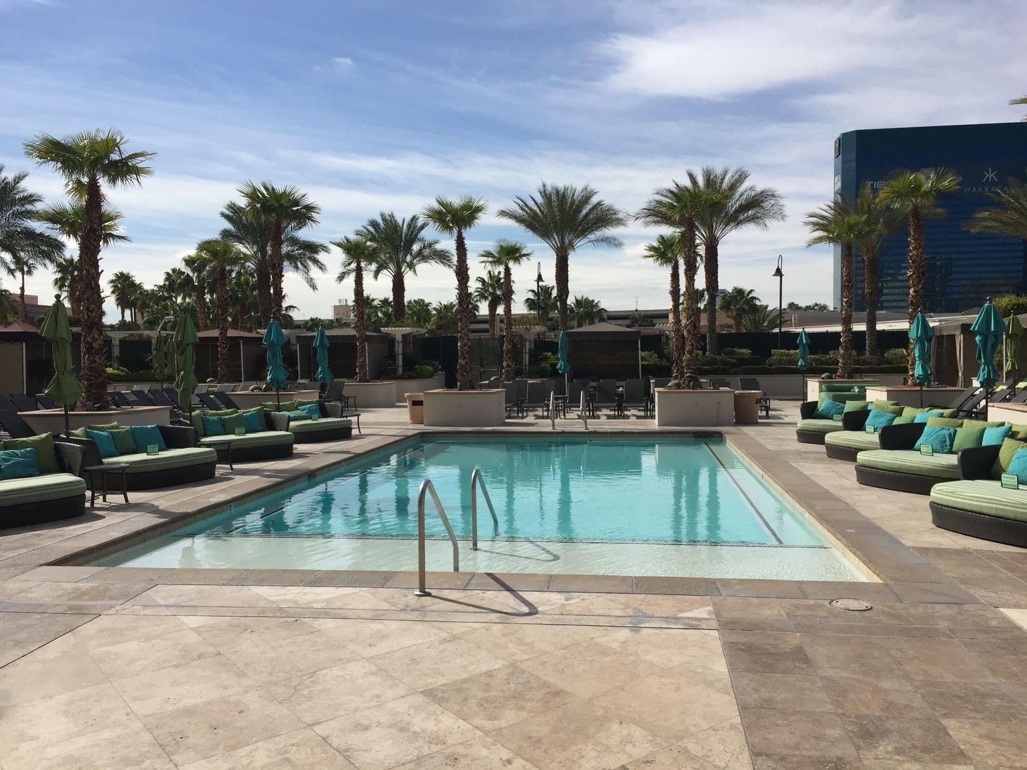 Apartahotel Luxury International At The Signature 4*