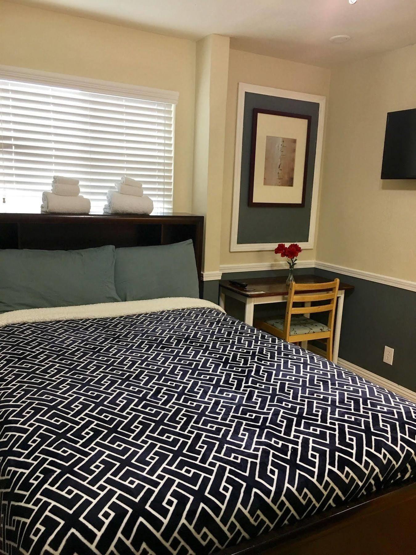 Travelers Hostal Las Vegas