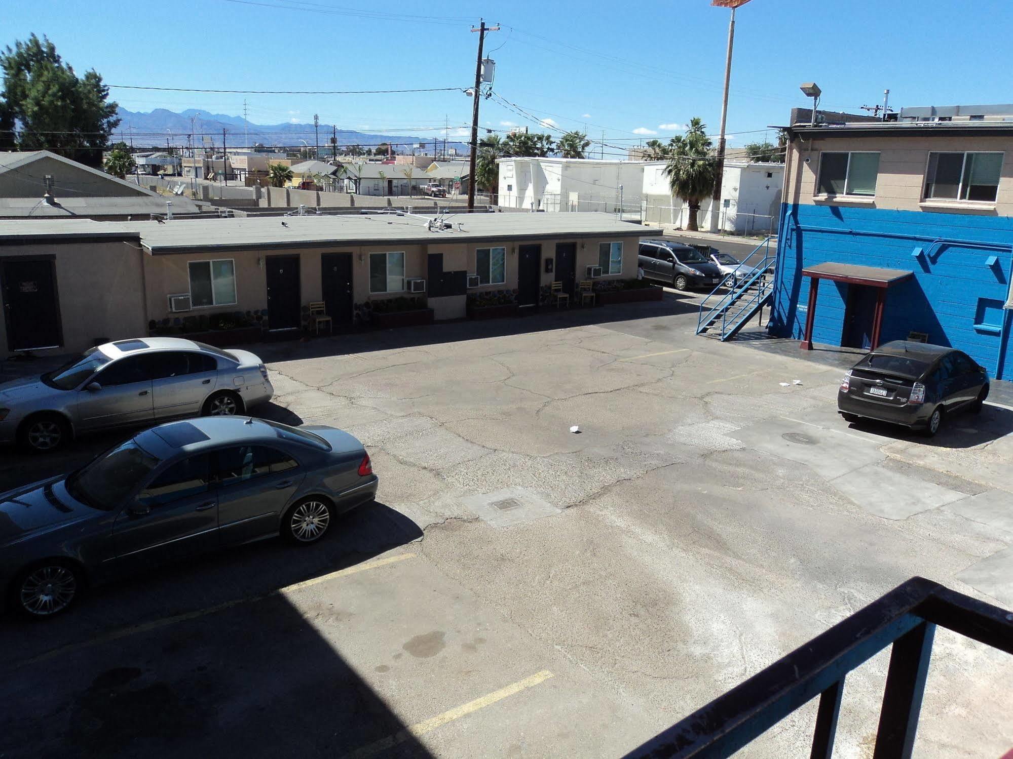 Travelers Hostal Las Vegas