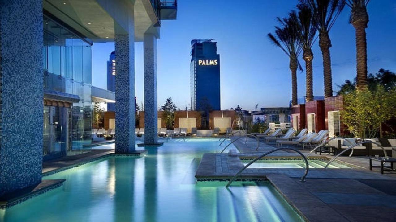 Fantastic Palms Place With Strip Views 23rd Floor Apartahotel *