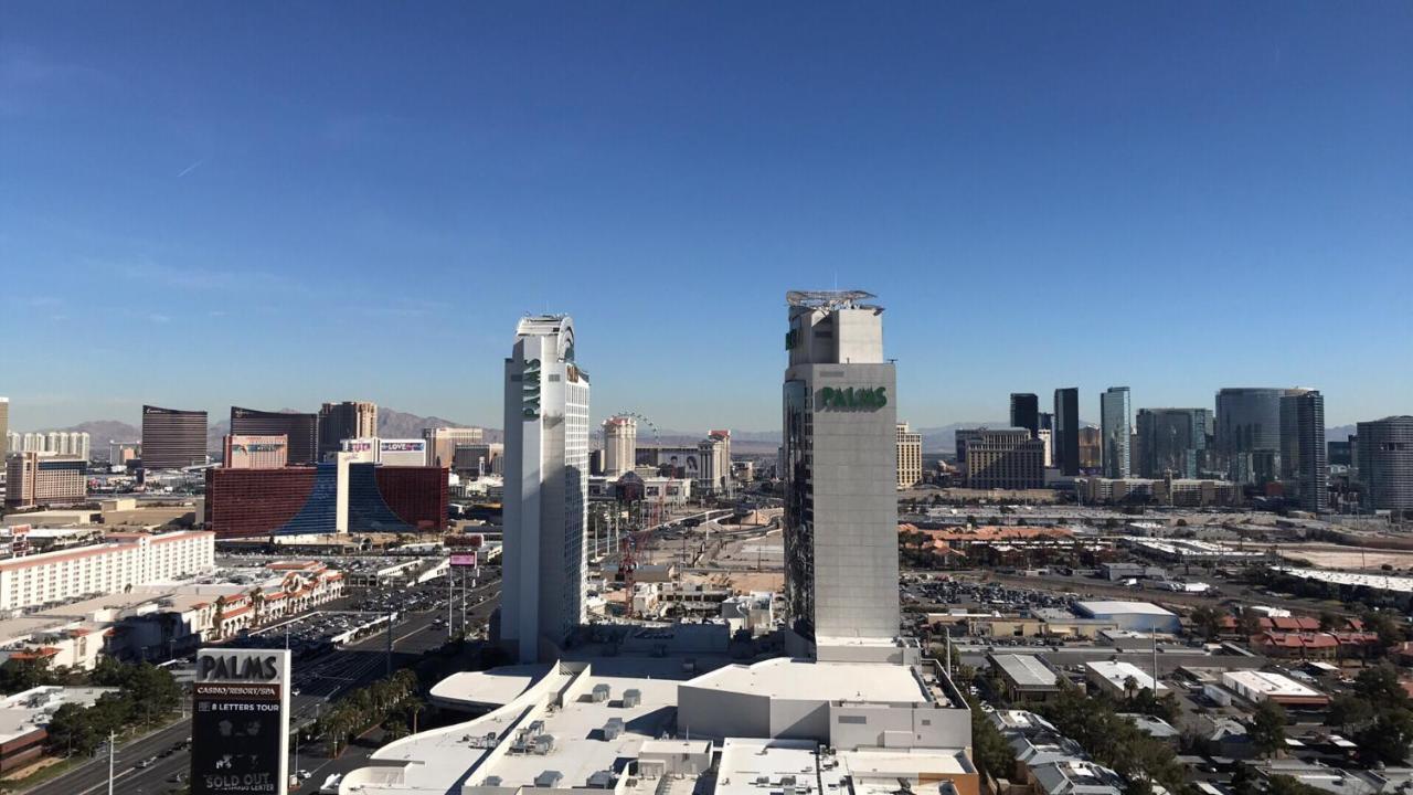 Apartahotel Palms Place - 27th Floor Strip View Studio *