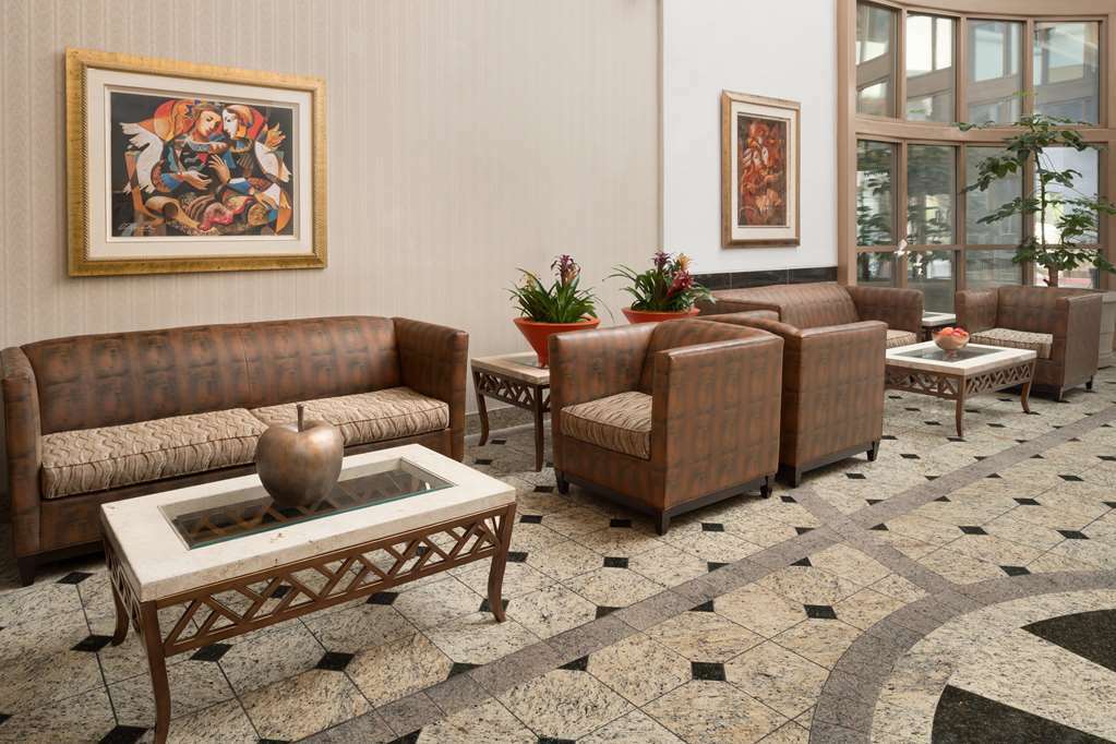Embassy Vegas Convention Center Paradise Road Hotel 4*