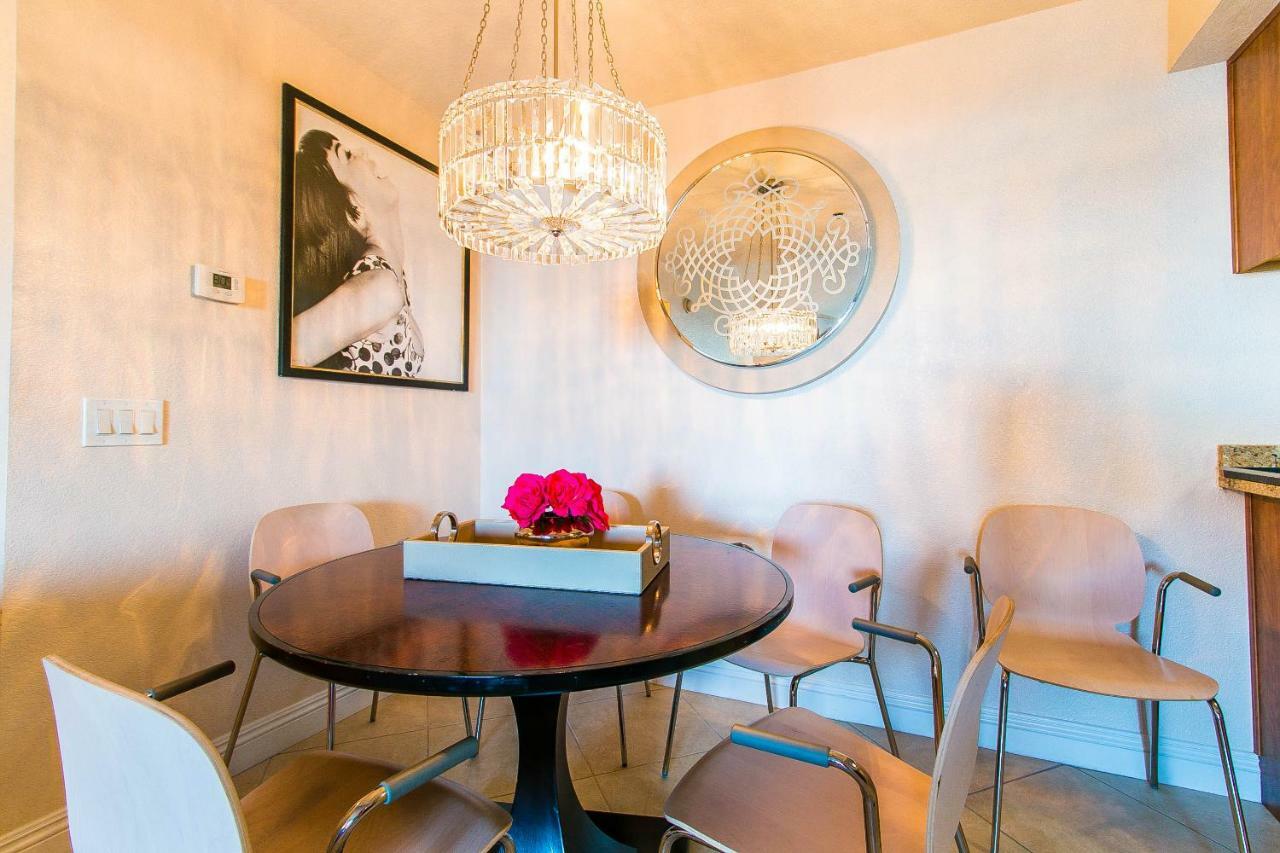 Luxury Modern 2 *
