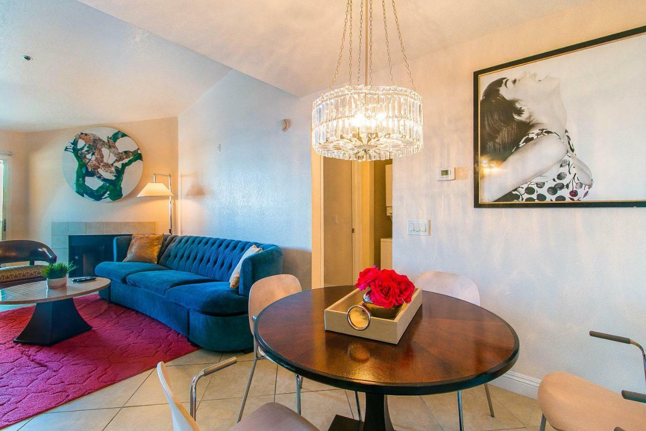 Luxury Modern 2 *