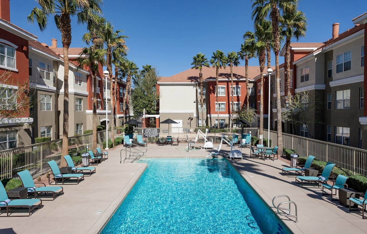 Hotel By Marriott Vegas Henderson/green Valley 3*