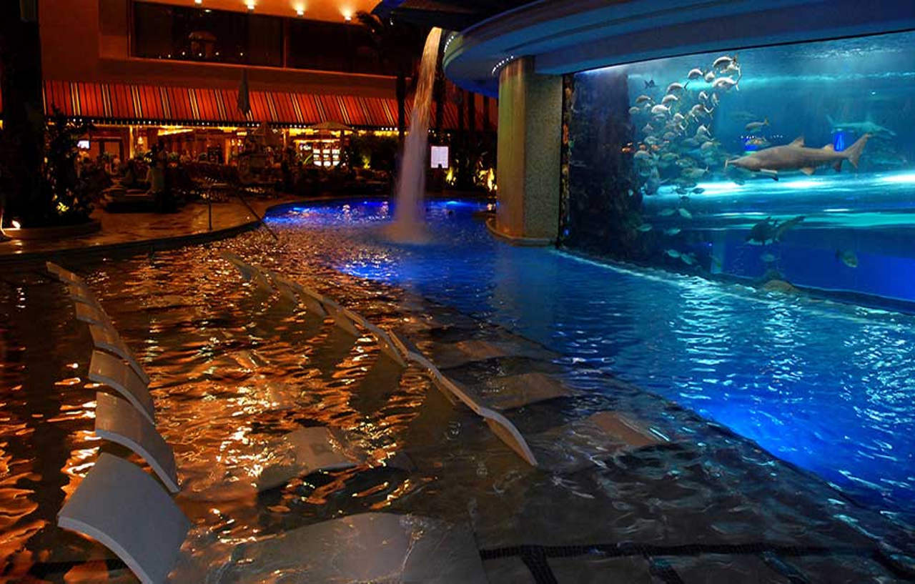 Golden Nugget Y Casino Resort 4*
