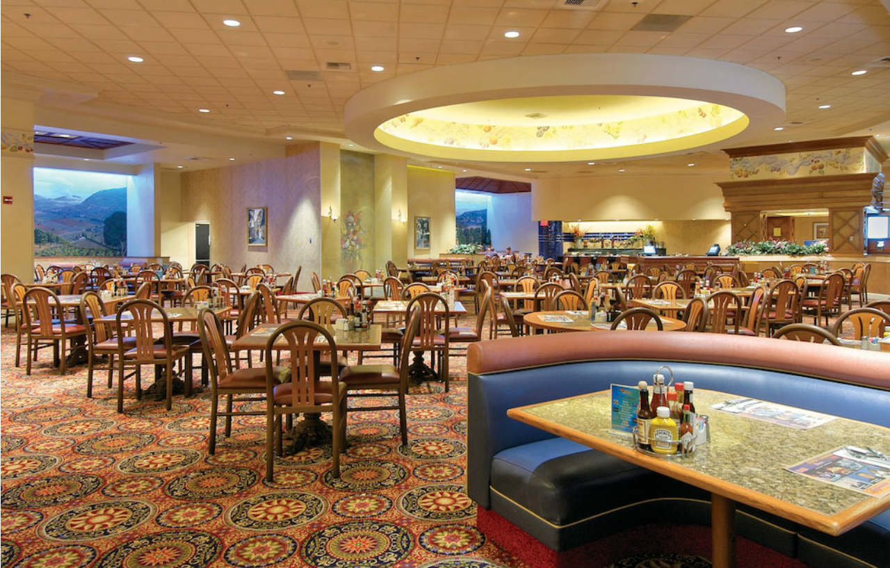 Suncoast Y Casino Resort 4*