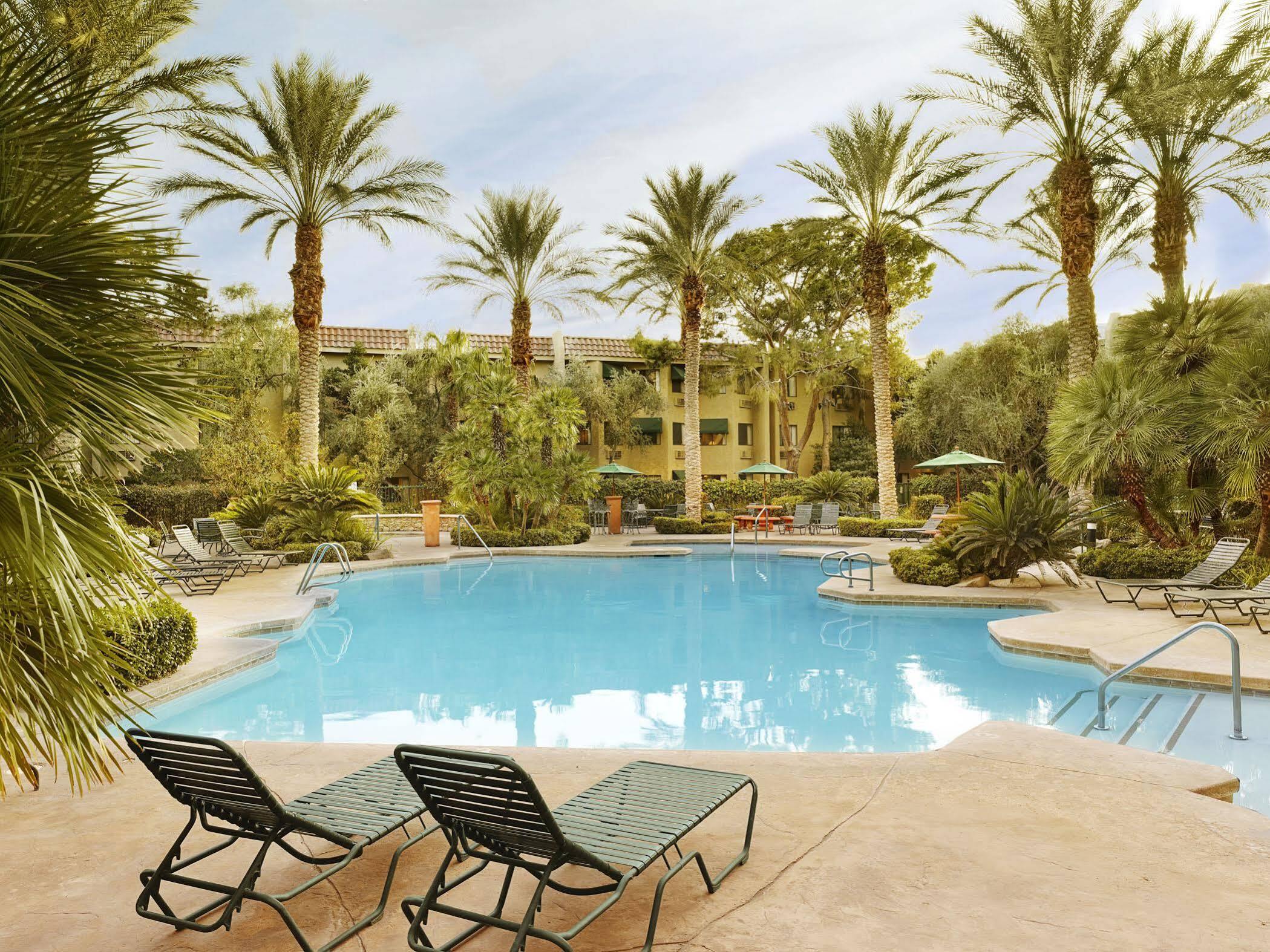 Silver Sevens Y Casino Hotel 3*