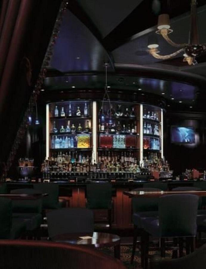 The Signature At Mgm Grand By Suiteness Hotel 4*