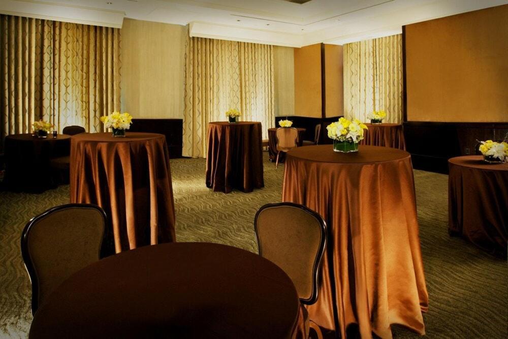 Hotel The Signature At Mgm Grand By Suiteness 4*