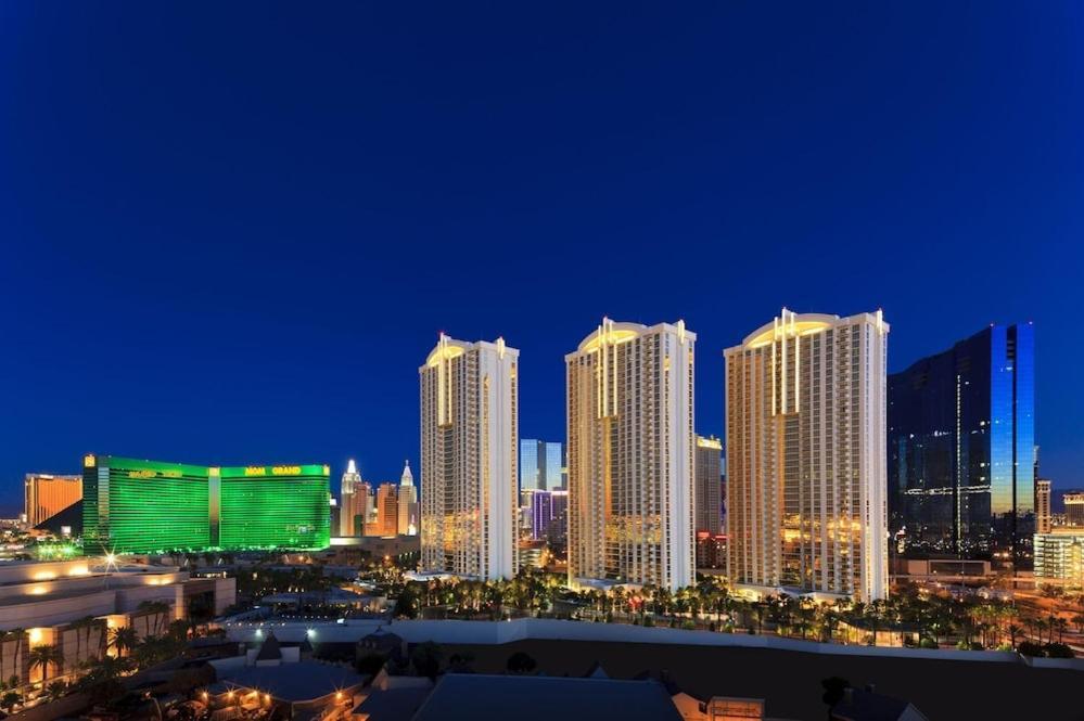 The Signature At Mgm Grand By Suiteness