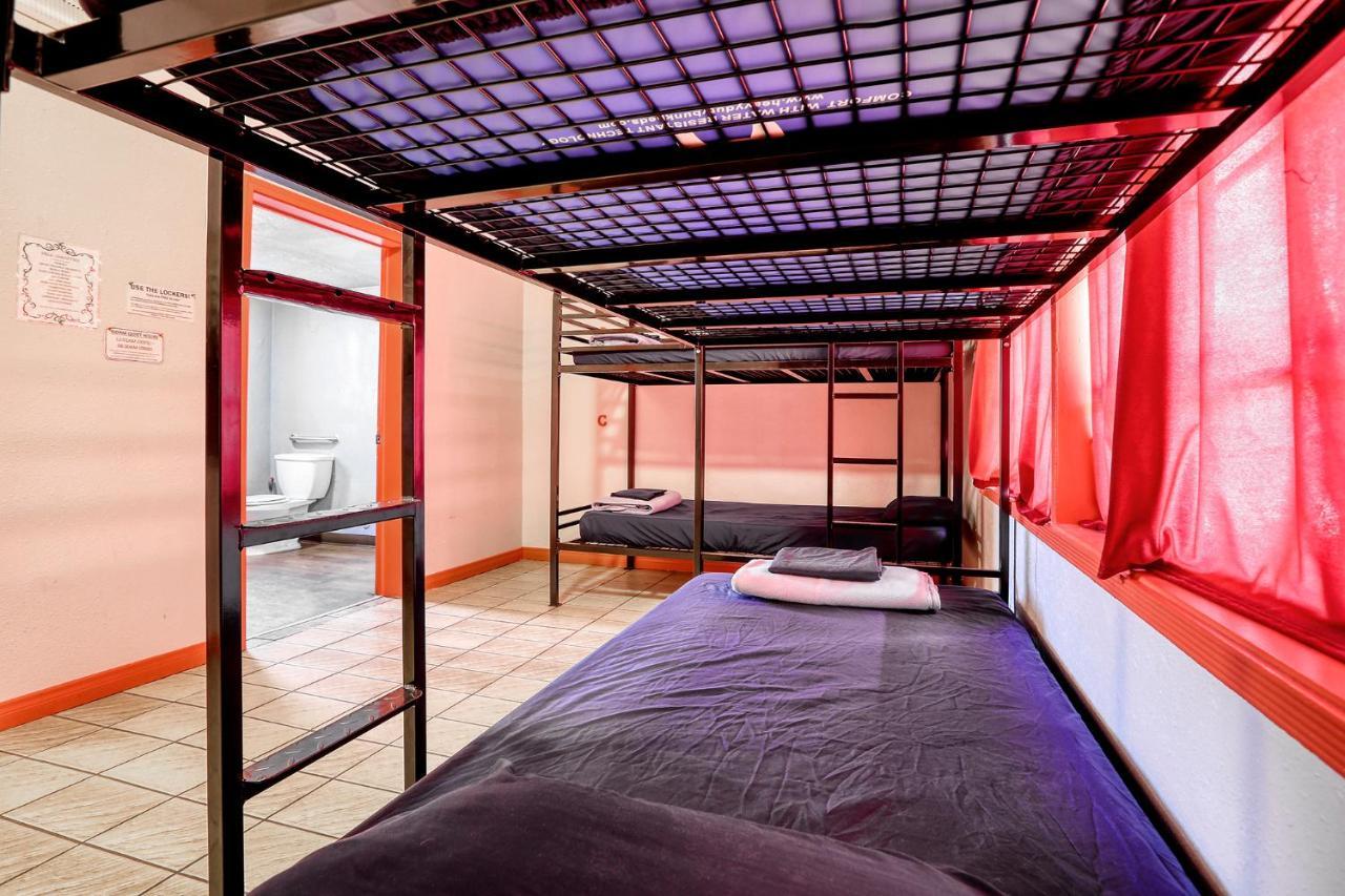 Sin Hostal