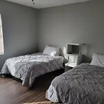 5 Bed- Strip 8Mil, Dwntown 4.5Mi