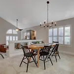 Beautiful 5Br W/King Beds, Pool & Hot Tub, Games