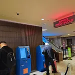 Coolest Bar Hoping Linq Casino Hotel Strip Las Vegas