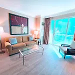 Strip & Sphere View - Separate Living Room - 2 Full Bath - Full Kitchen - Balcony - 900 Sqft - Mgm Signature