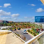 Lady Luck\'S Vista - Private Balcony - Full Kitchen - Two Full Baths - Jetted Tub - Full Mgm Grand Resort Access W No Resort Fee At Mgm Signature