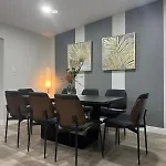 Entire House Near Dtlv