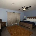 Thunderbird Boutique Hotel (Adults Only)