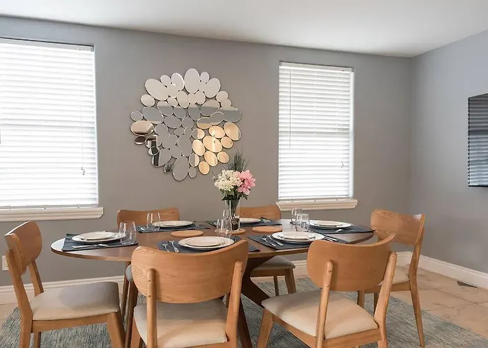 Stunning 6Br I 4Ba Luxury Haven I 31 Nights Min Stay I