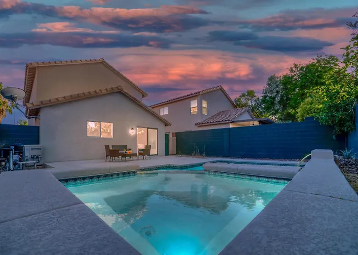 Luxury 3Br Near Strip, Hot Spa & Pool, Gazebo, Bbq