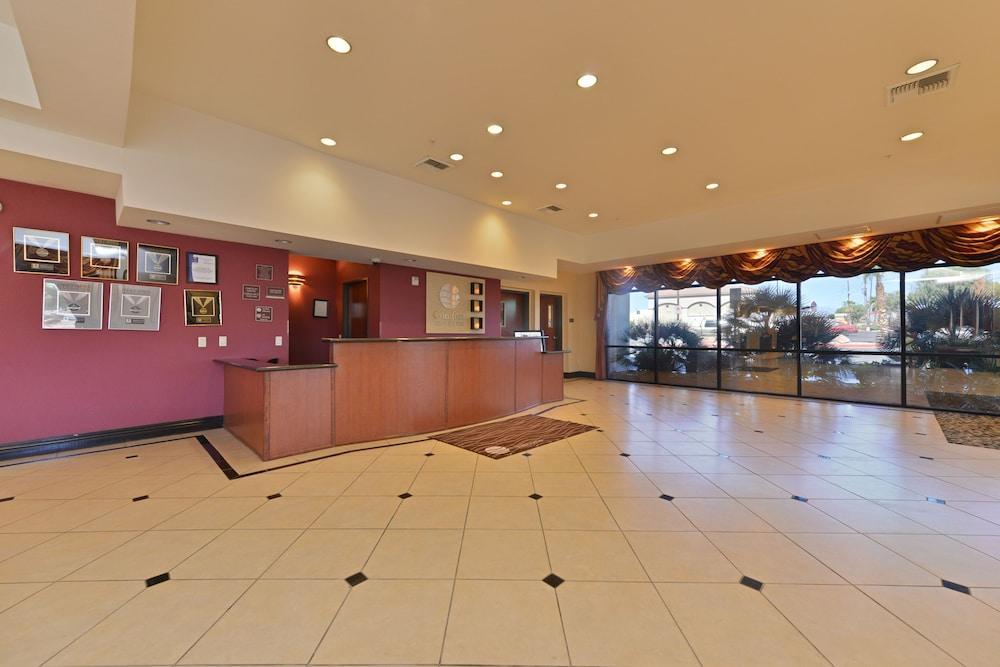 Comfort & Vegas - Nellis Hotel 3*