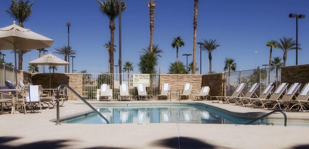 Hampton & Vegas-red Rock/summerlin 3*