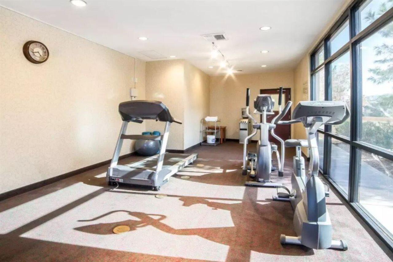 Comfort & Vegas - Nellis Hotel