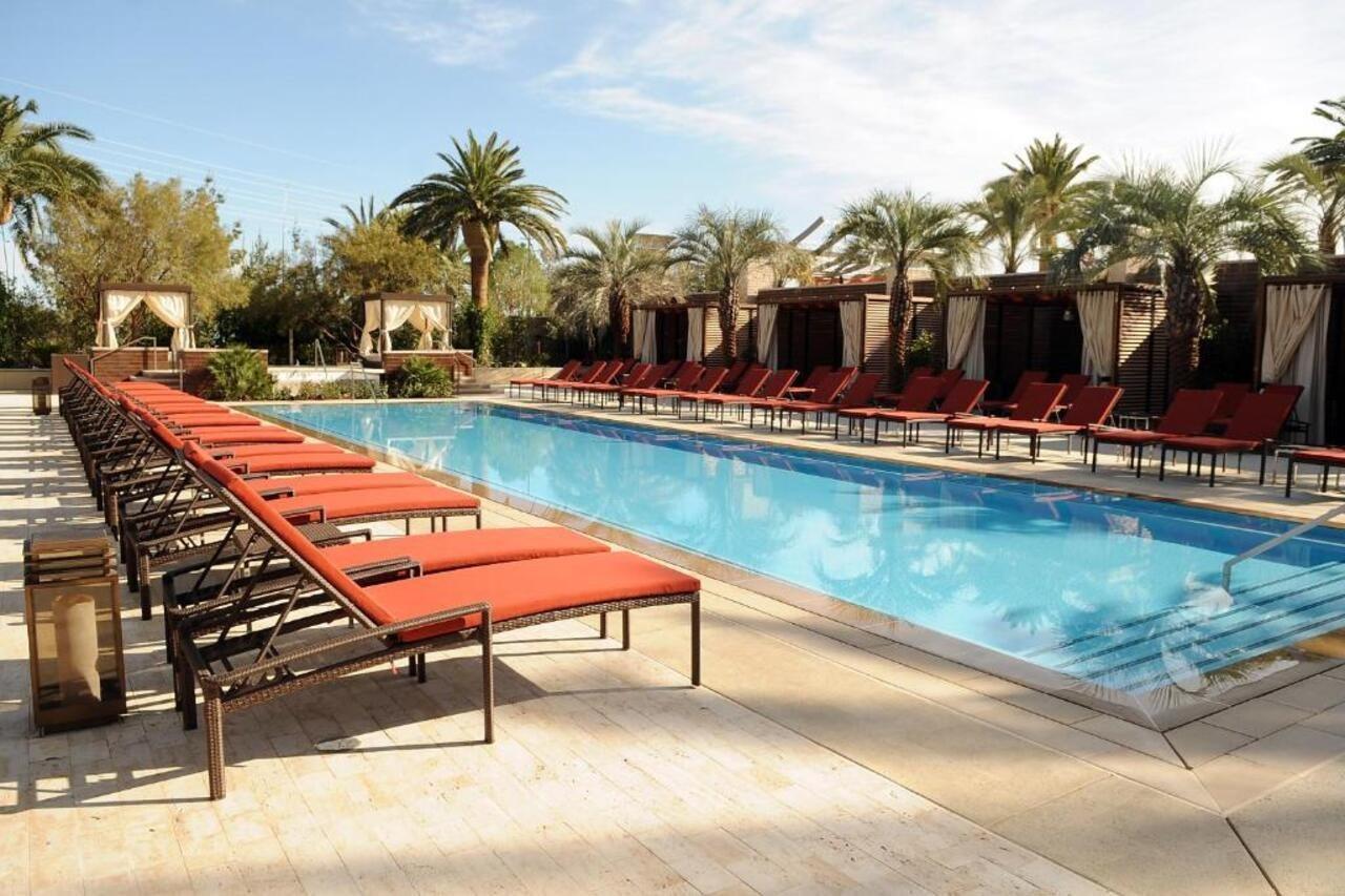 Resort M & Casino