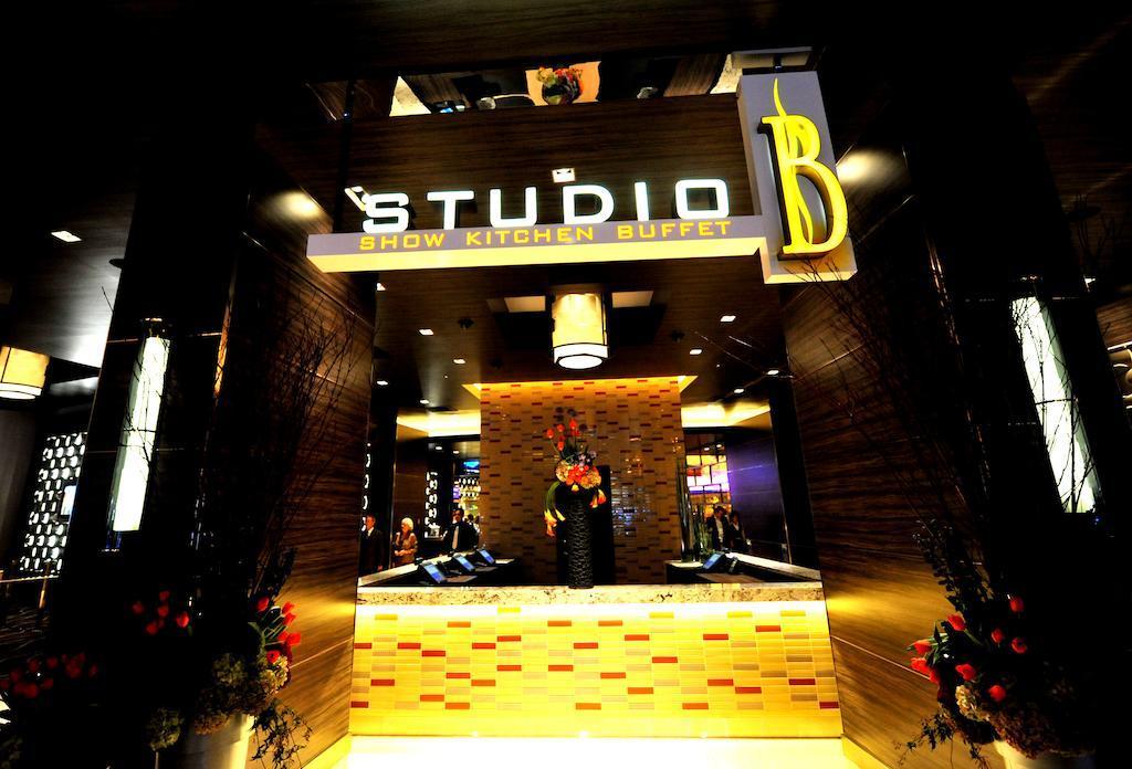 M & Casino Resort 4*