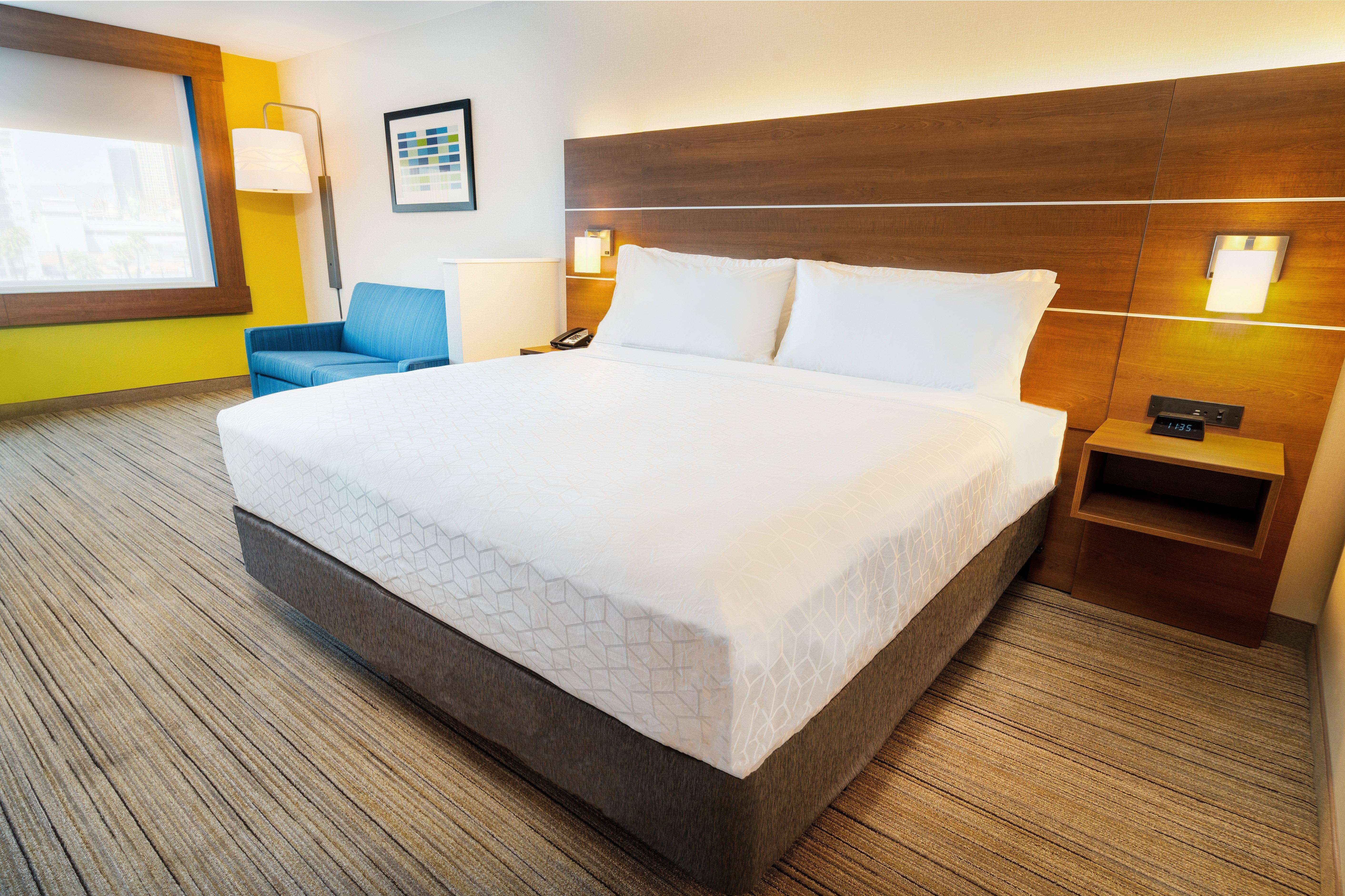 Express & - Vegas - E Tropicana By Ihg
