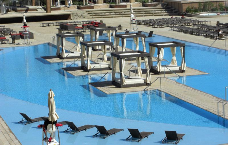 Resort M & Casino